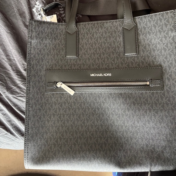Michael Kors purse/bag - Picture 1 of 1